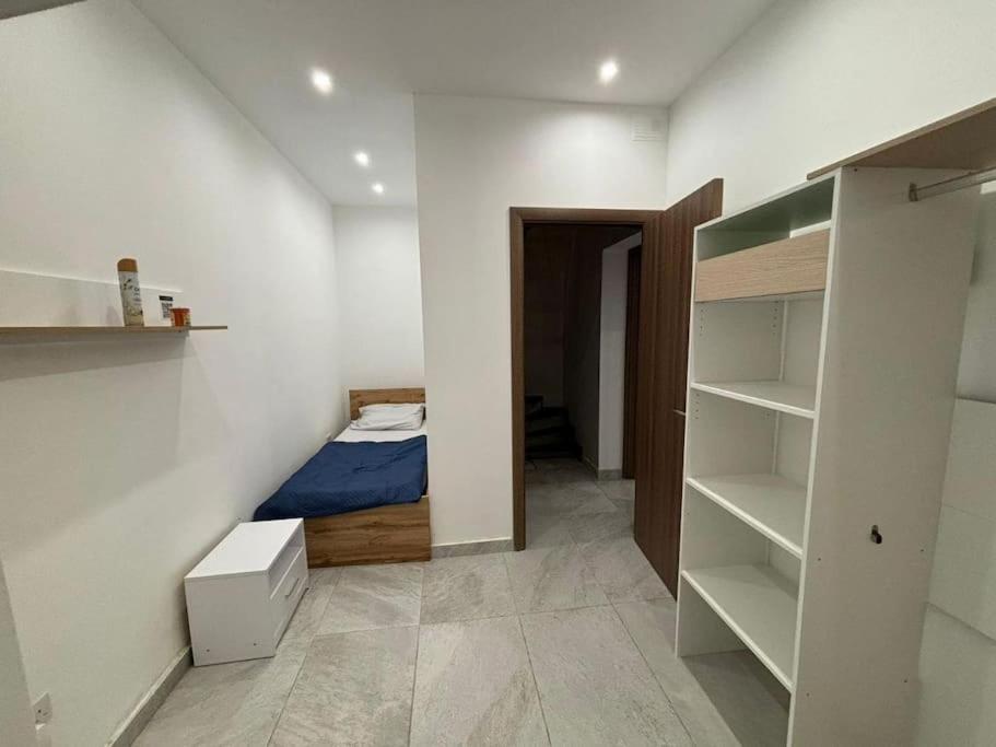 Stylish 2 Bedroom Loft With Yard Apartament Pietà