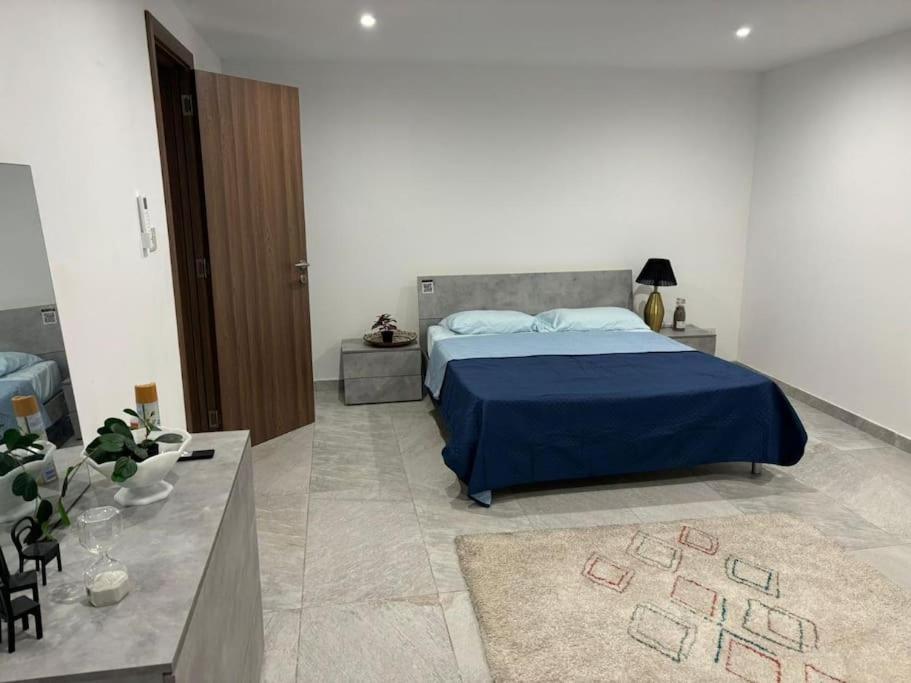 Stylish 2 Bedroom Loft With Yard Pietà