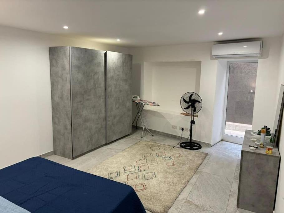 Stylish 2 Bedroom Loft With Yard *