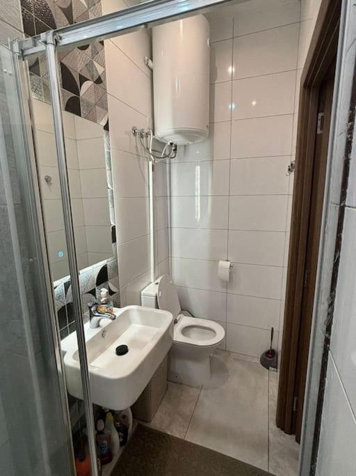 Apartment Stylish 2 Bedroom Loft With Yard *