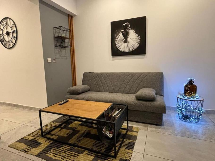 Stylish 2 Bedroom Loft With Yard Pieta